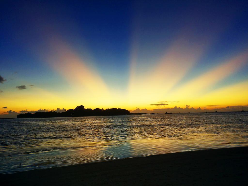 Ras Beach Inn Rasdhoo Exteriér fotografie