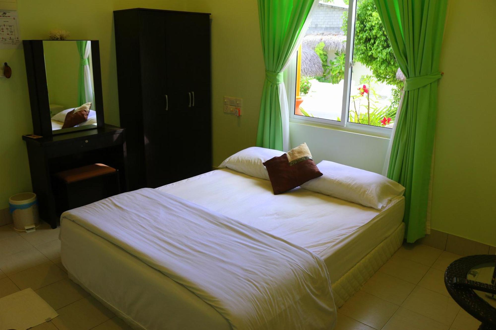 Ras Beach Inn Rasdhoo Exteriér fotografie
